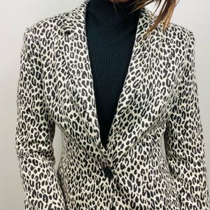 Vintage Spiegel Snow Leopard Print Blazer · Bold Animal Print